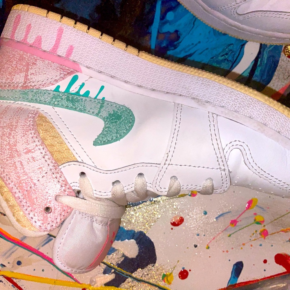 Air Jordan Mid 1 SE limited